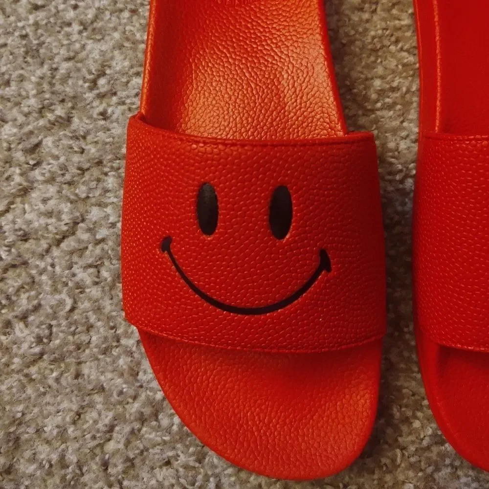 Chinatown Market Smiley Red Men's Slides NWB